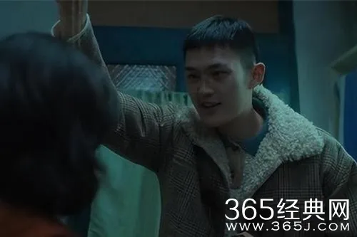 《回来的女儿》李文卓的手怎么了 李文卓是杀人凶手吗