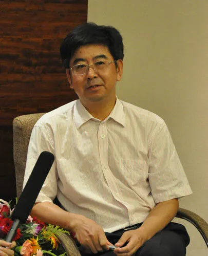 吴岩峻任三亚市代市长 吴岩峻简历资料照片