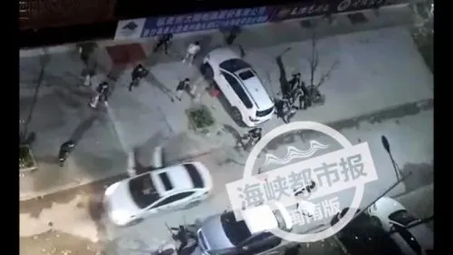 德化县龙浔镇丁溪村发生一起聚众斗殴案 警方迅速出警