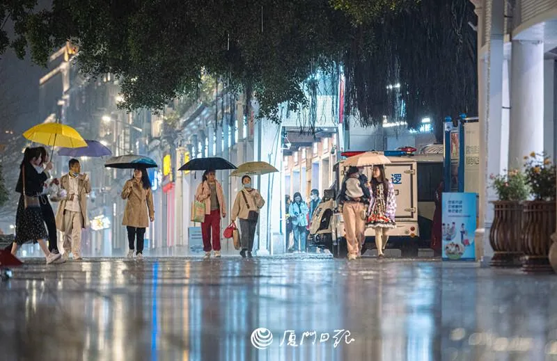 春雷阵阵 厦门雨雾冰雹轮番登场 最新厦门天气预报